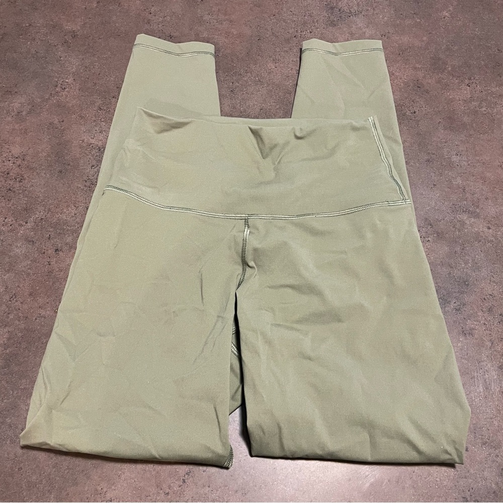Everlane green crop leggings